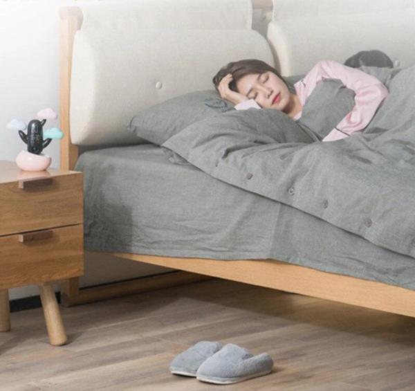 Cakty - LED Weather & Clock Bedside