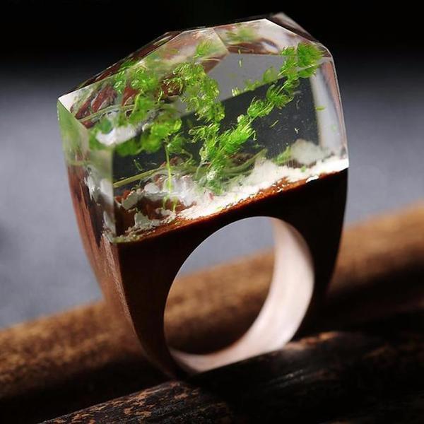 Quanta - Encapsulated Green Plant Resin Ring
