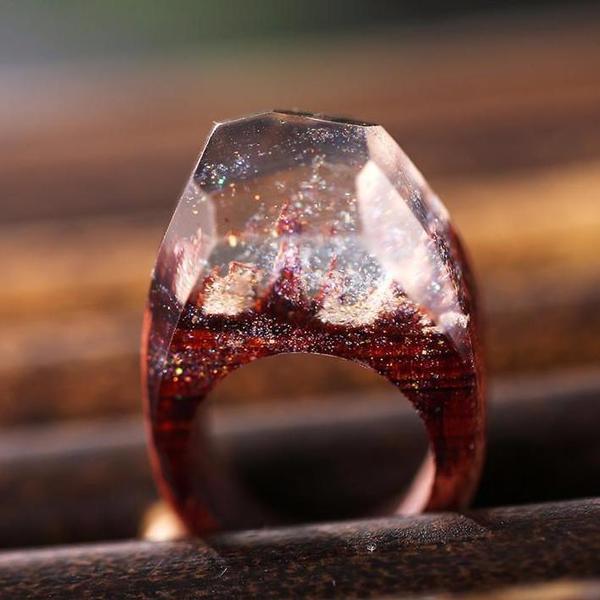 Quanta - Snow Falling Resin Ring
