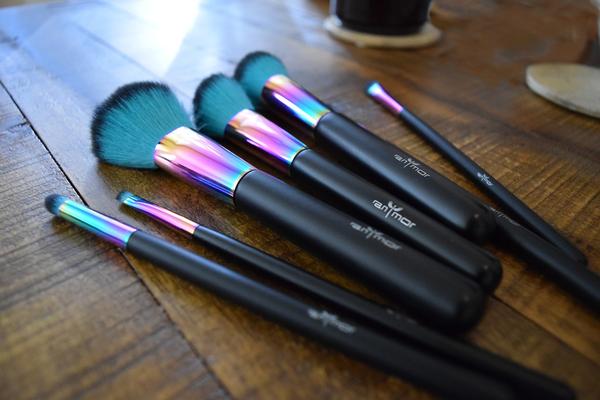 Prismatic Rainbow Makeup Brushes - 7 Piece Set