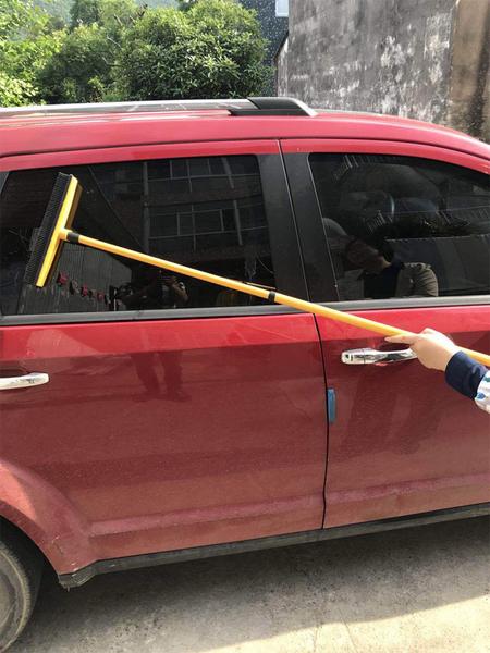 Collectibroom - Rubber Bristle Broom