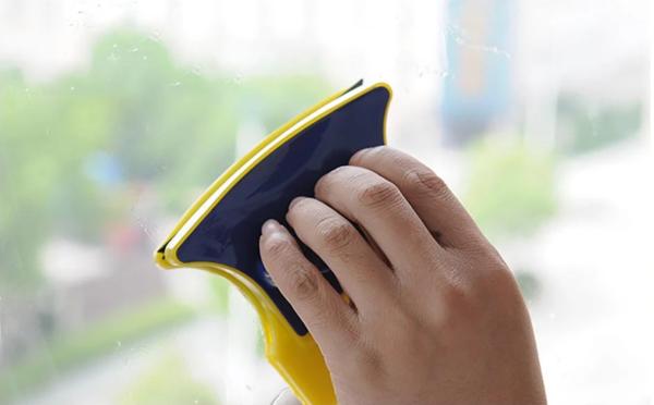 MagnaKlean - Double Sided Glass Cleaning Magnetic Brush
