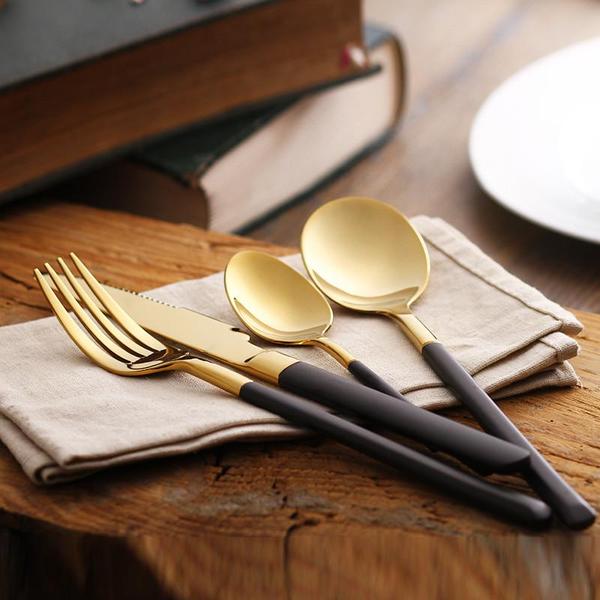 Hemingway™ Black/Gold Silverware