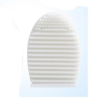 The Amazing Makeup Brush Cleaner