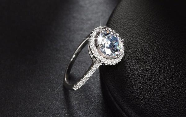 Circular Crystal Rim 1.4ct CZ Ring