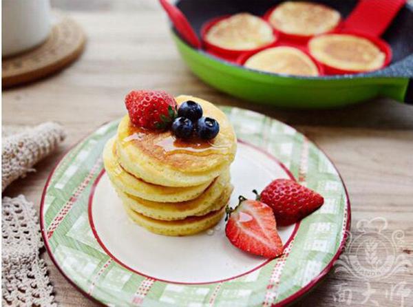 Non-Stick Silicone Egg & Pancake Mold