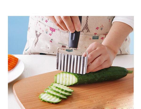 Cumis - Crinkle Cut Slicing Tool