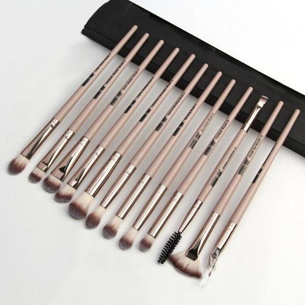Set of 12 Professional Make-Up Brushes