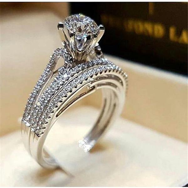 Elegant Engagement Wedding Ring Set
