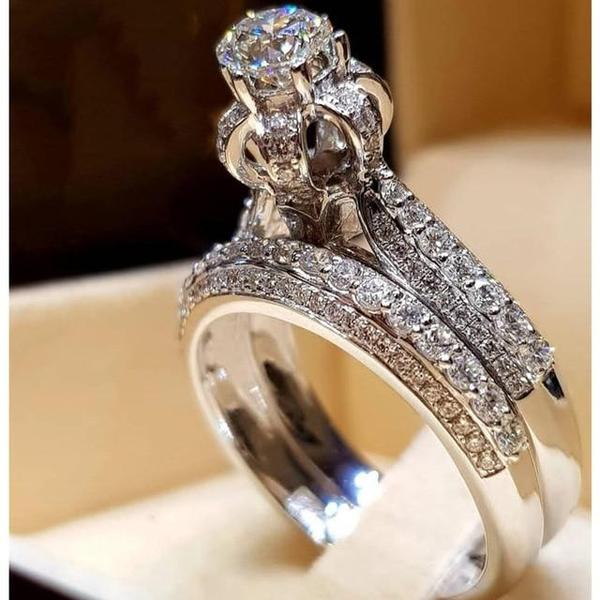 Elegant Engagement Wedding Ring Set