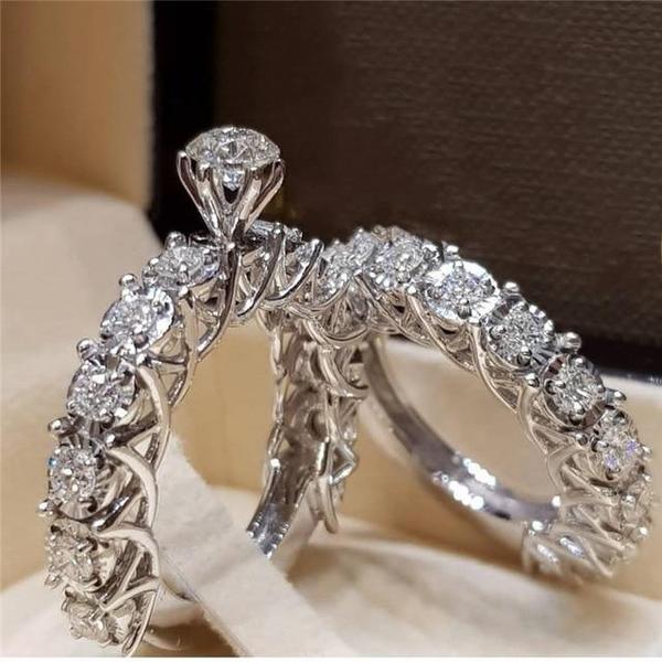 Elegant Engagement Wedding Ring Set