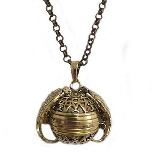 Evelyn - Expandable Photo Locket Necklace