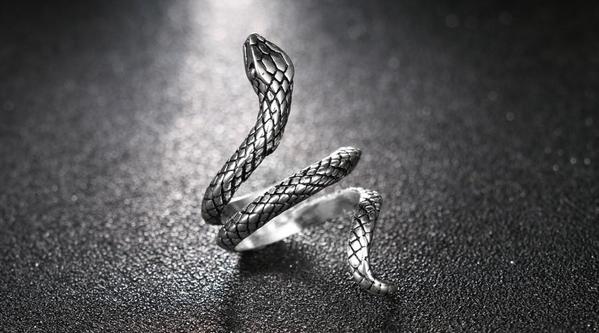 Covet™ - Serpentine Ring